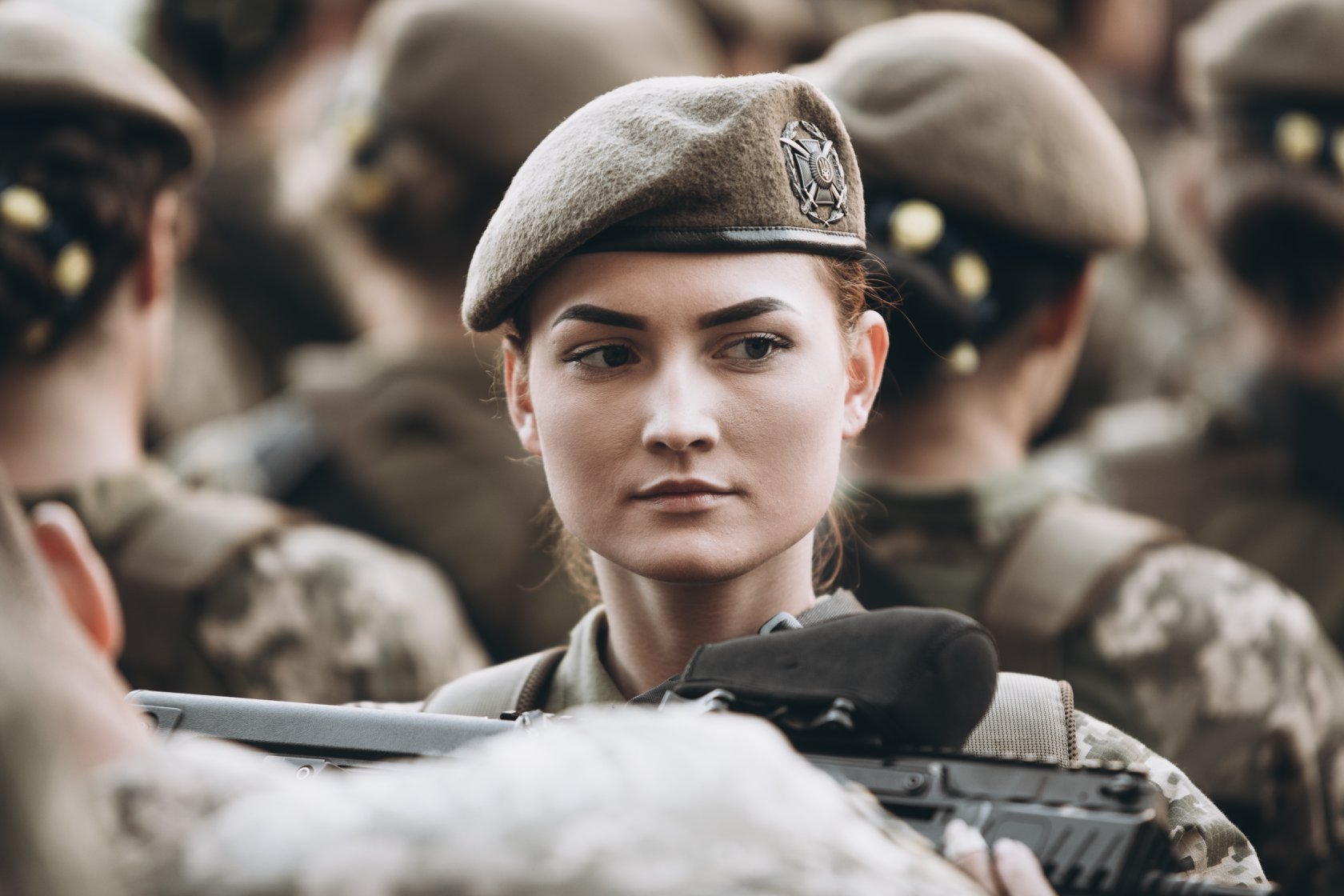 Жінкам не треба поспішати ставати на військовий облік (чекаємо на зміни)